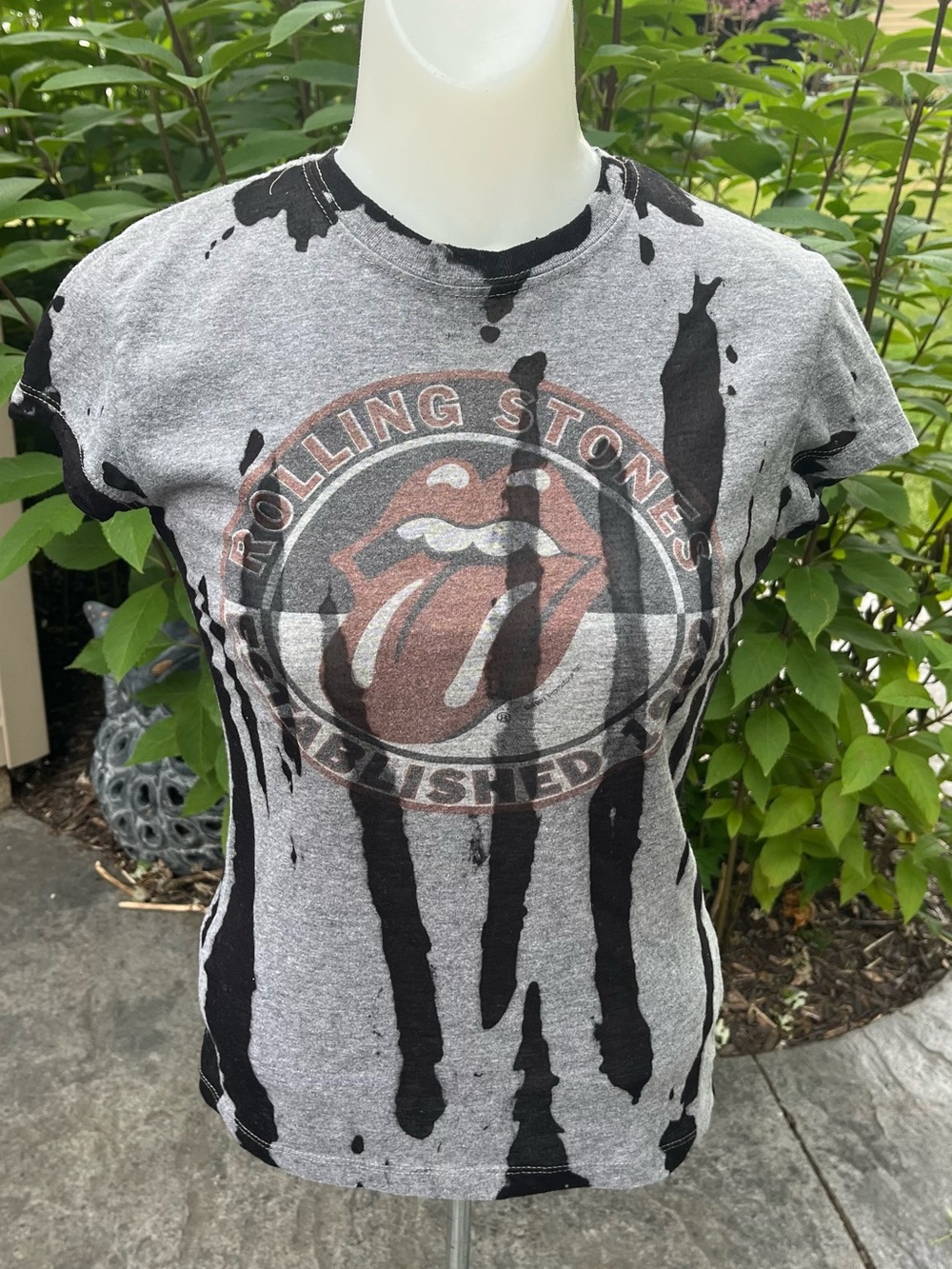Y2K Vintage Rolling Stones Graphic Tee with Sheer Black Splatter size S